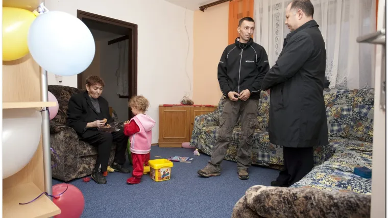 Samohrani otac dobio kuću