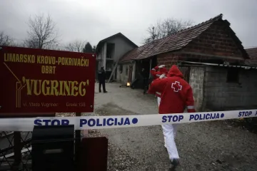Bračni par izgorio u sinovoj radionici