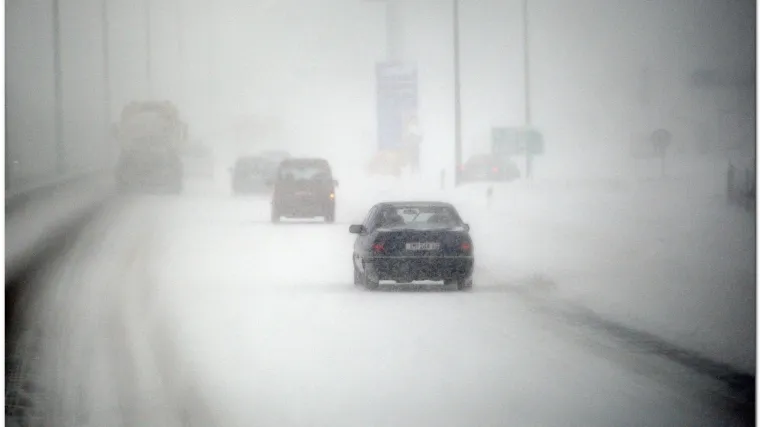HAK: Ne krećite na put bez zimske opreme