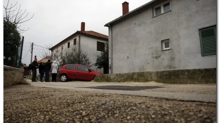 U Zadru pretučen mladić (19)