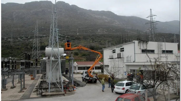 Dubrovčani bez struje, vode i telefona