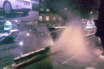 Razvalio hidrant, pobjegao i iza sebe ostavio poplavu