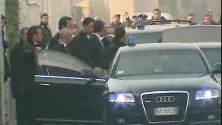 Berlusconi iza&scaron;ao iz bolnice, ide u kliniku