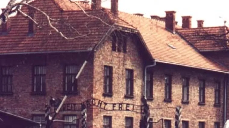 Iz Auschwitza nestao "Arbeit macht frei"