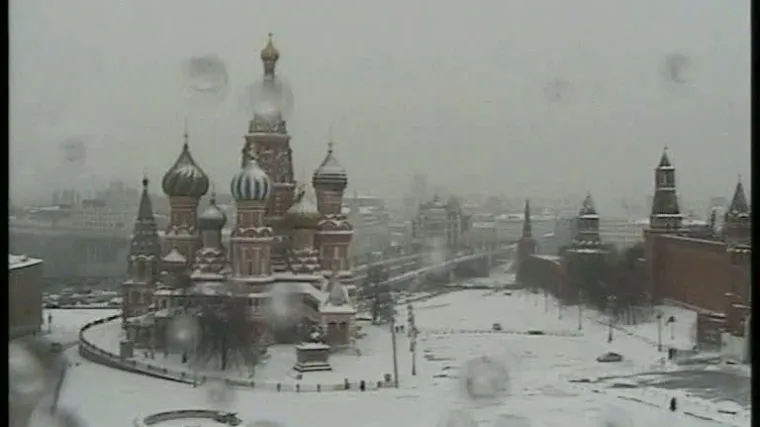 Neviđeni snijeg i totalni kaos u Moskvi