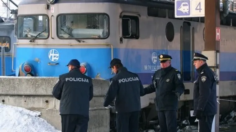 Vlak se zabio u betonski odbojnik