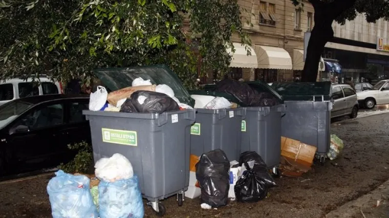 Pula: Uklanja se opasni otpad