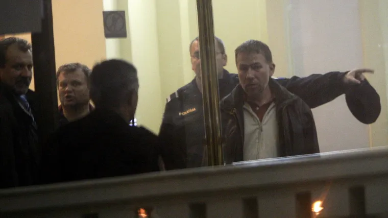 Novi set menadžera u pritvoru