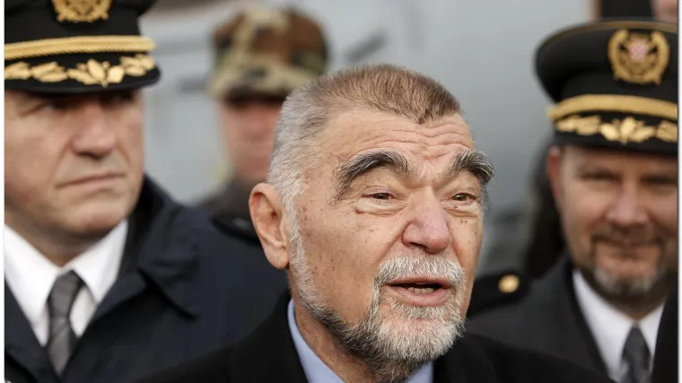 Mesić Dodiku prijeti vojskom!