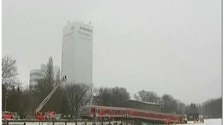 Vlak gurao kamion 200 metara