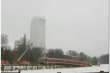 Vlak gurao kamion 200 metara