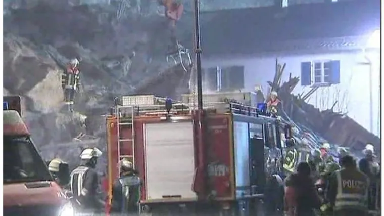 Ogromna stijena zdrobila kuću