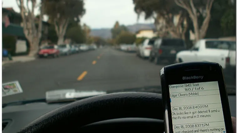 SAD: Nema SMS-ova u kamionima i busevima