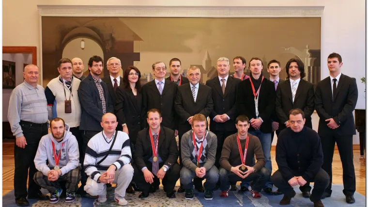 Mesićeva zadnja kava s građanima