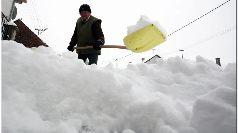 U Lici novi snijeg, na Biokovu lavine