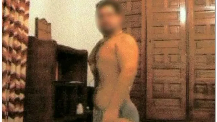 Žigolo u svećeničkoj halji