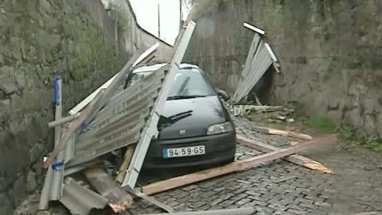 Sarkozy obećao 3 milijuna eura za žrtve oluje