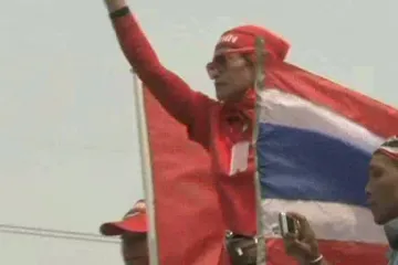 Tisuće ljudi u pohodu na Bangkok