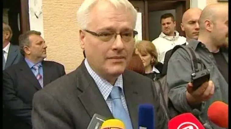 Josipović: Ne otvaram novu frontu s premijerkom