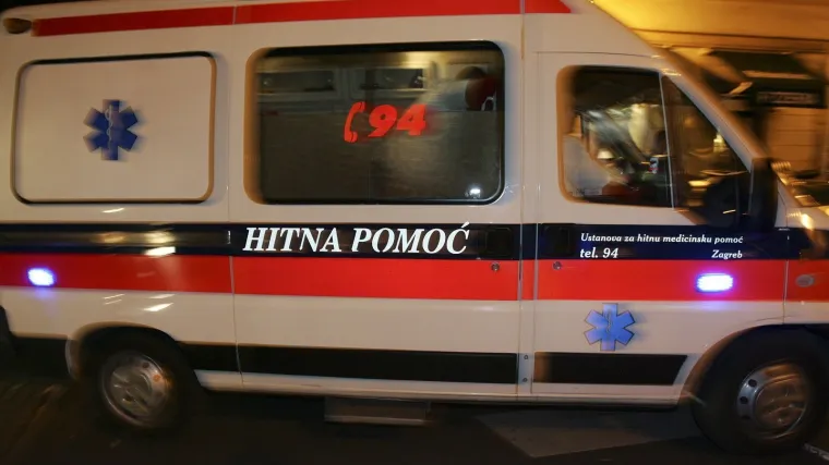 Nogometa&scaron;e pri tu&scaron;iranju zdrmala struja