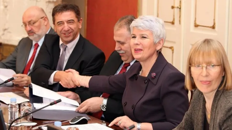 Pola Vlade među braniteljima