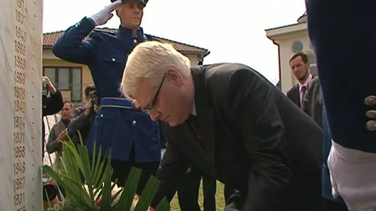 Josipović se poklonio žrtvama zločina HVO-a