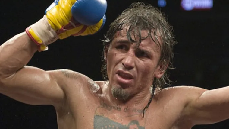 Boksač nasmrt izbo ženu pa se objesio