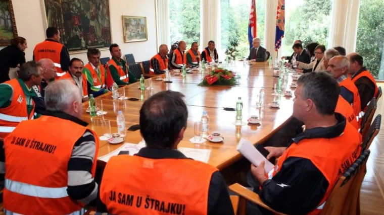 Josipović: Radnici traže &scaron;to im pripada