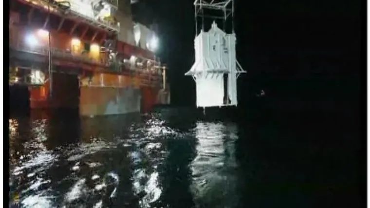 Naftu "hvataju" kontejnerom