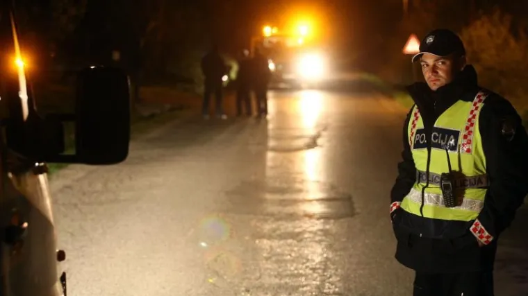 Pijan udario majku i dijete u kolicima