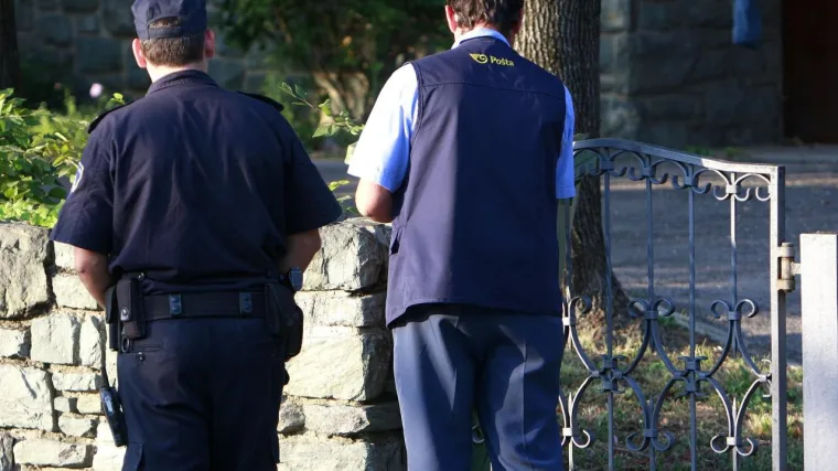 U sat vremena napad na dvojicu po&scaron;tara