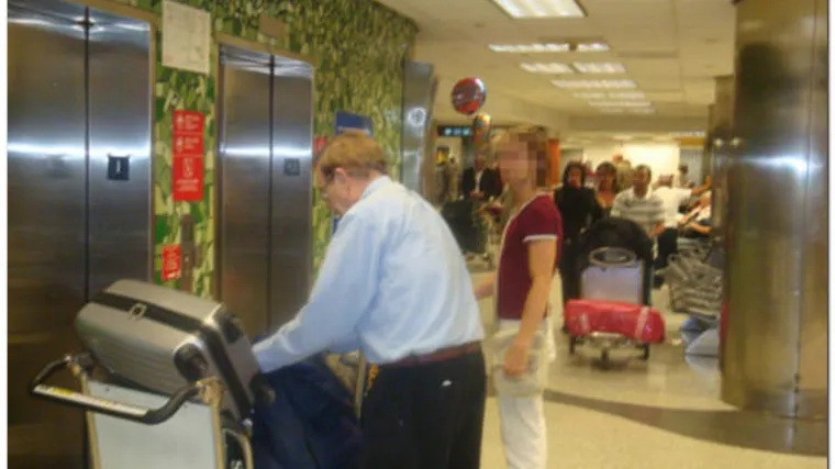 Anti-gay aktivista uhvatili s mu&scaron;kom prostitutkom