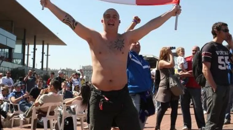 Dva dana kampiraju za ulaznicu od 155 eura