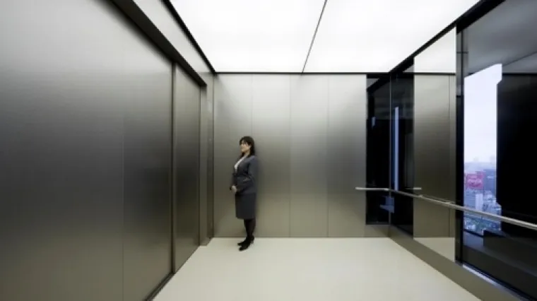 Napravili mrcinu od lifta u koji stane 80 ljudi!