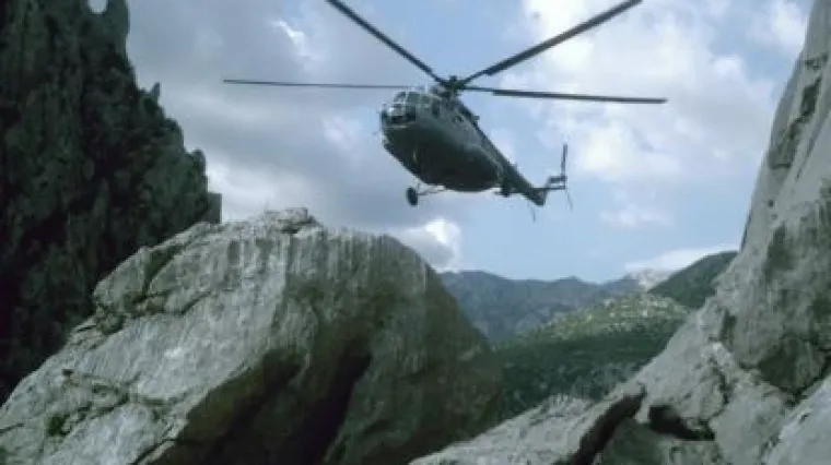 Helikopter spasio alpinista na Velebitu