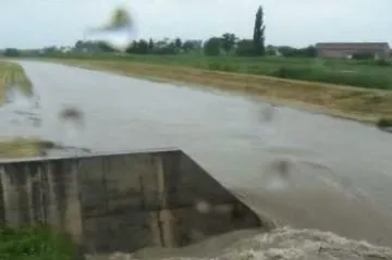 Opasno nabujali tok rijeke Orljave