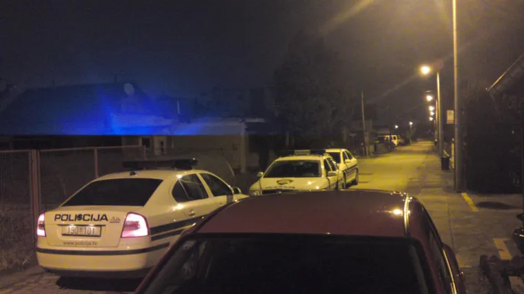 U rodbinskoj tučnjavi dobio nož u leđa