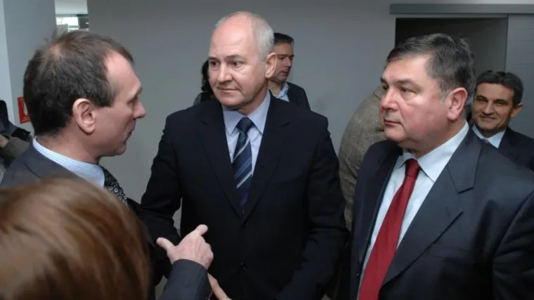 Trgovački sud odbija upisati novu upravu Holdinga