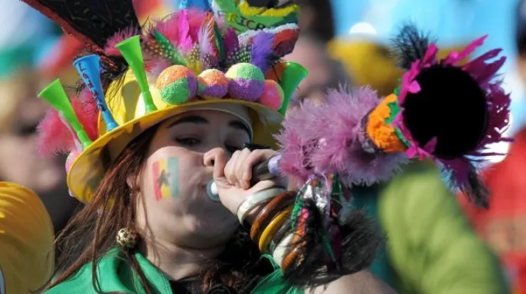 Jadna nam majka, vuvuzele ostaju