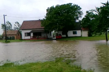 Nakon obilne kiše Semeljci ostali pod vodom