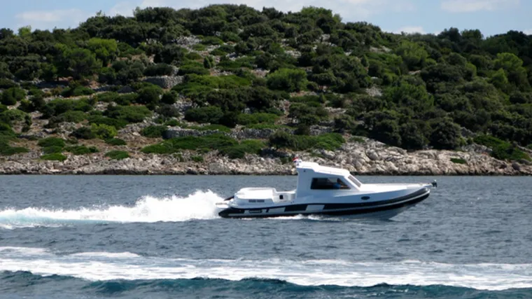 Nijemci se gliserom zabili u hrid na Pa&scaron;manu