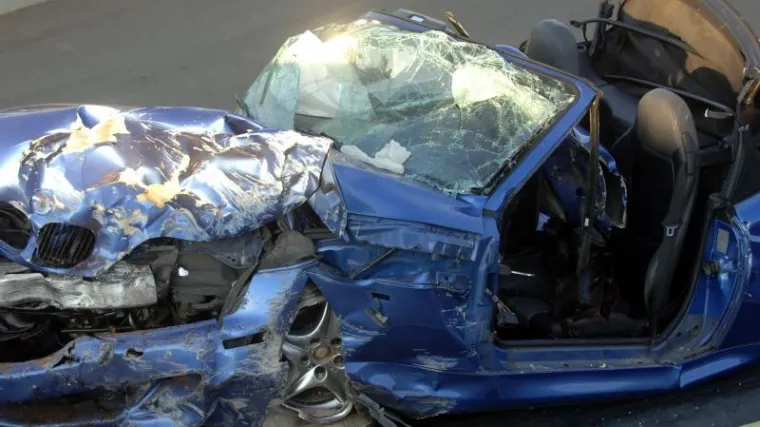 Poginuo u smrskanom BMW-u