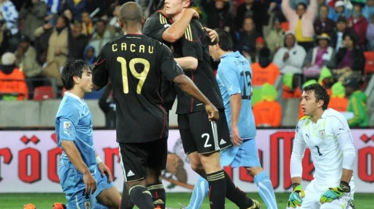 Njemačka pobijedila 3-2 i obranila broncu