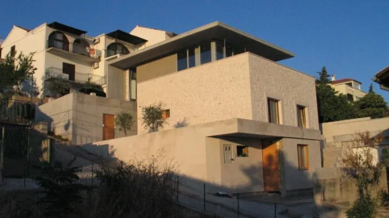 Susjedi Bebiće optužuju za bespravnu gradnju