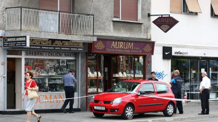 Iz zlatarnice ukrao nekoliko kilograma zlata