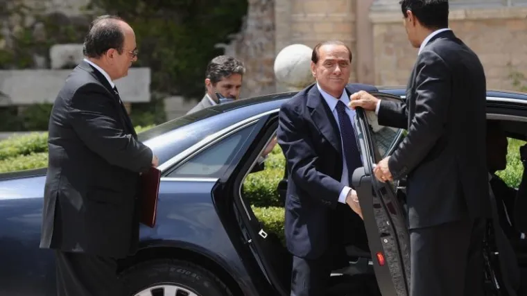 Silvio Berlusconi kreće sa &scaron;tednjom