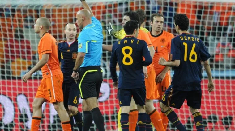 Fifa novčano kaznila &Scaron;panjosku i Nizozemsku