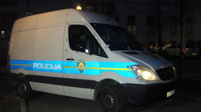 Na pje&scaron;ačkom prijelazu usmrtio djevojčicu (14)