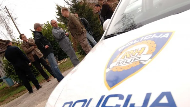 Smrtonosni sudar &scaron;lepera, kamiona, hladnjače i kombija