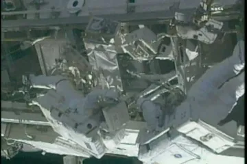 Osam sati beskorisno šetali svemirom